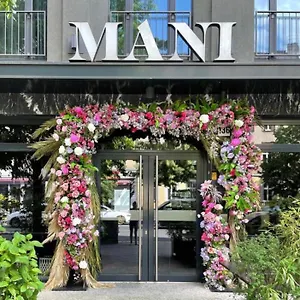מלון Mani By Amano ***