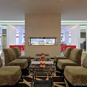Radisson Blu Conference Hotel, מלון